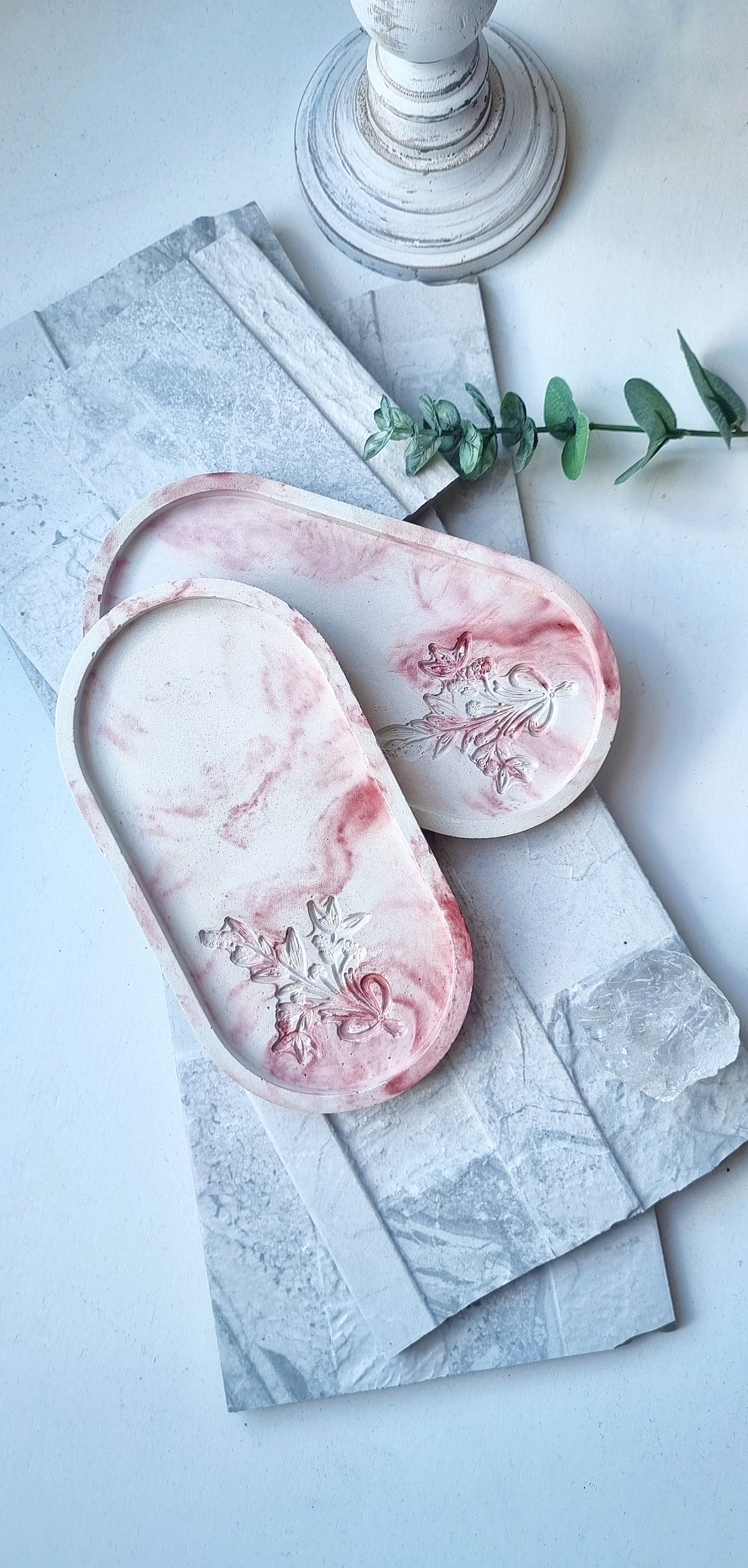 Leaf Imprint Oval Concrete tray