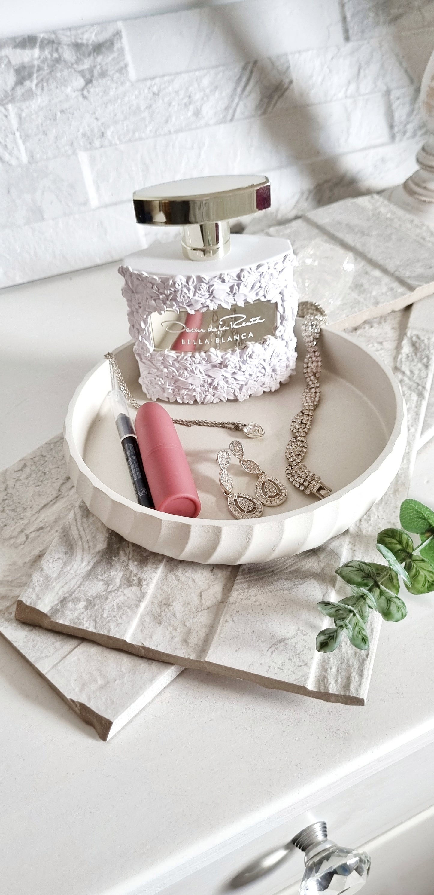 Concrete Curve Tray