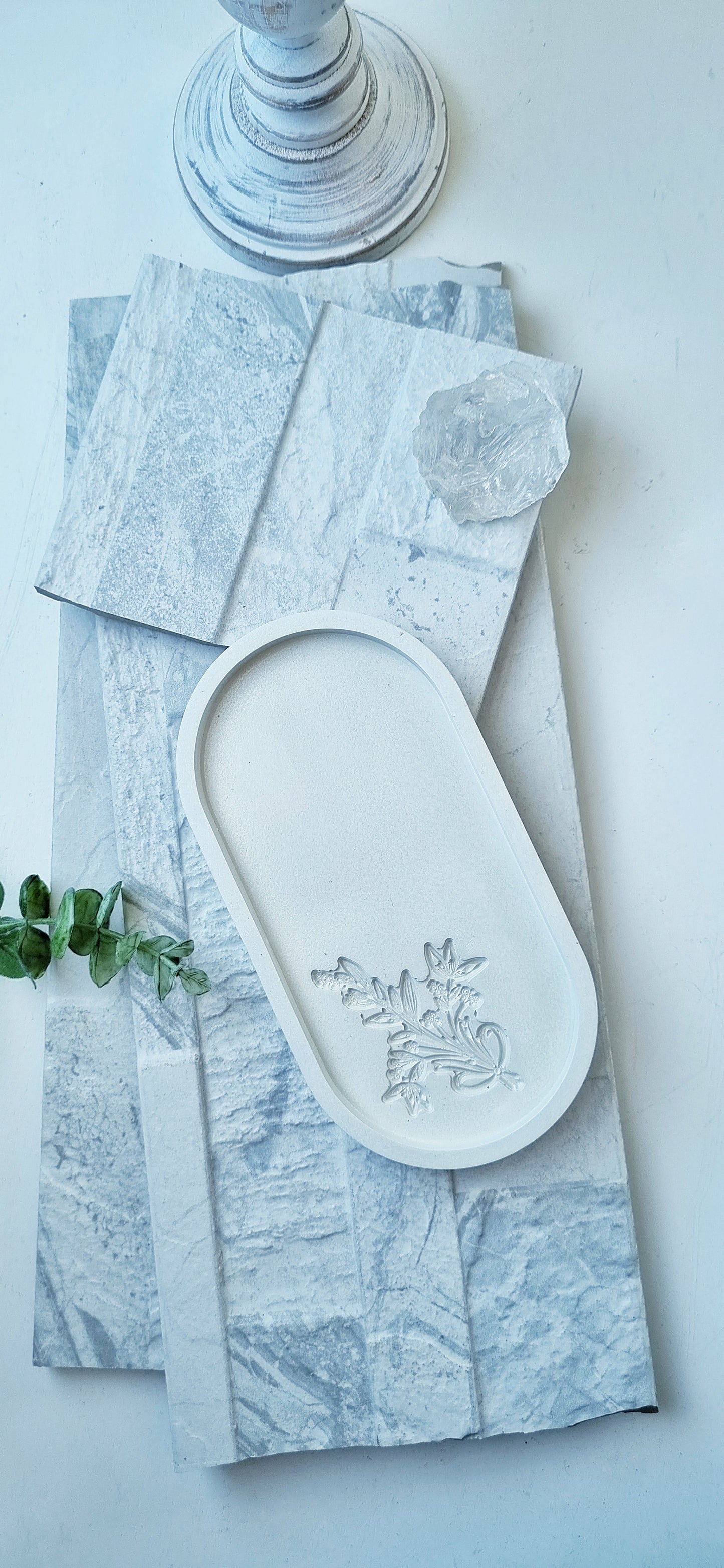 Leaf Imprint Oval Concrete tray