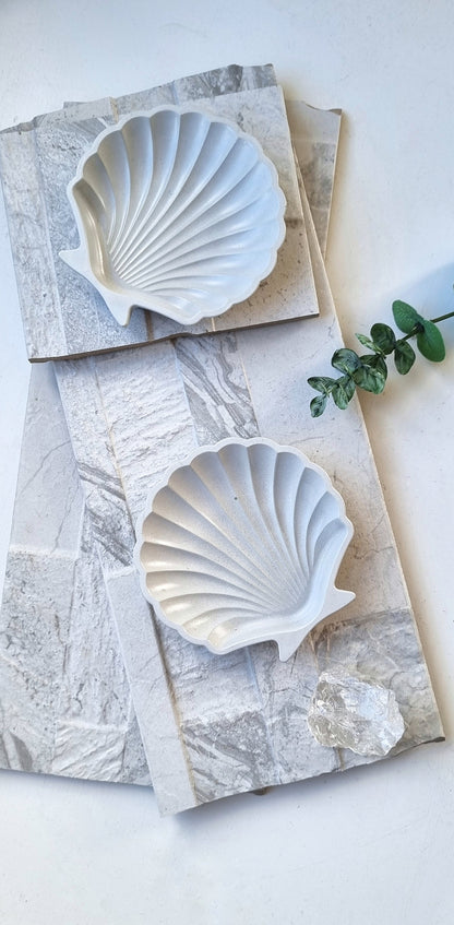 Concrete Shell Dish