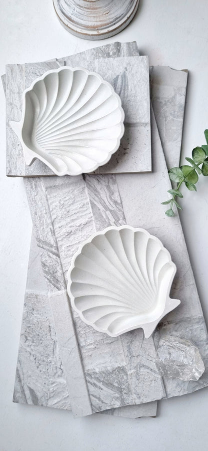 Concrete Shell Dish