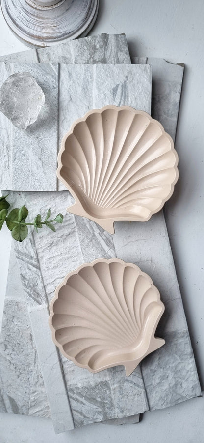 Concrete Shell Dish