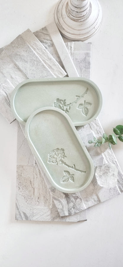 Rose Imprint Oval Concrete tray
