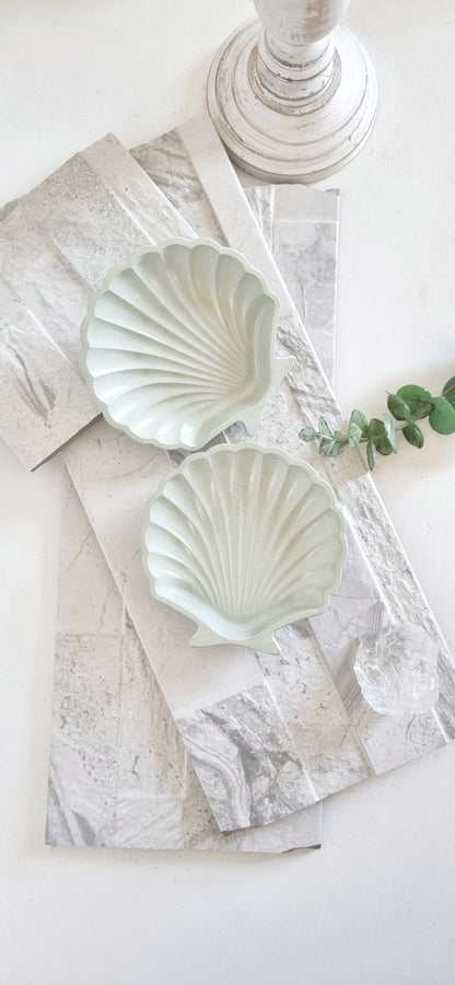 Concrete Shell Dish